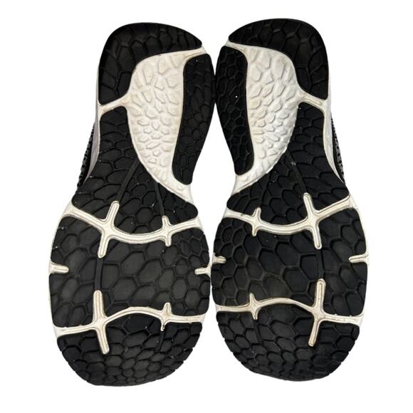 New Balance Women's black and white Competition Running Shoes sneakers - Picture 3 of 12